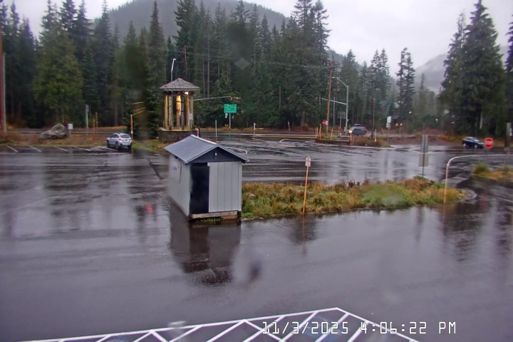 Live Feed: Summit Pass Shuttle