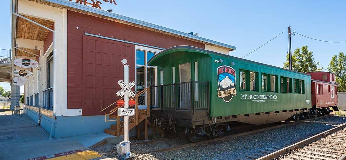 Mt. Hood Brewing Co. Tilikum Station train cars in Portland