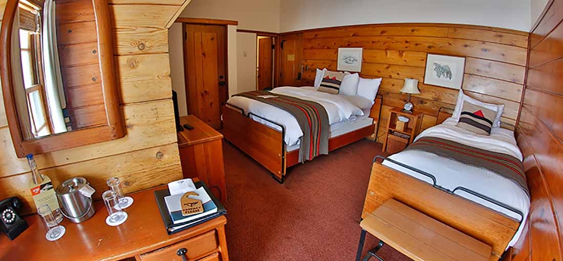 TIMBERLINE QUEEN/TWIN HOTEL ROOM