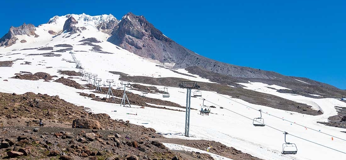 TIMBERLINE MT. HOOD IN THE SUMMER