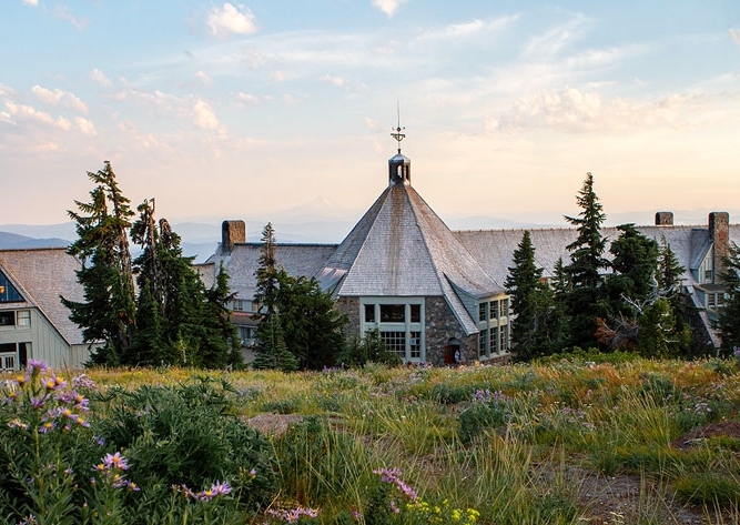TIMBERLINE LODGE AT SUNSET IN THE SUMMER