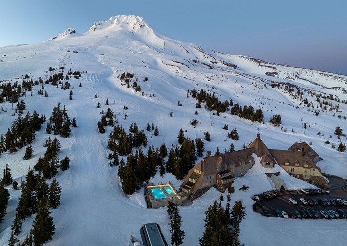 TIMBERLINE'S NEW HOT TUB AND HEATED OUTDOOR POOL