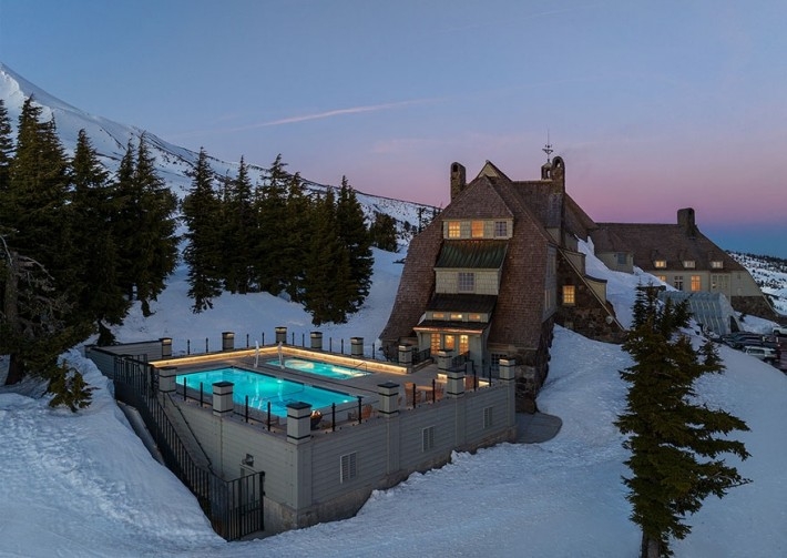 TIMBERLINE'S NEW HOT TUB AND HEATED OUTDOOR POOL