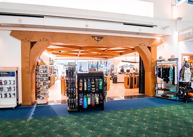 FRONT OF TIMBERLINE STORE AT PORTLAND AIRPORT