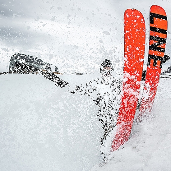 SKIER SPLASHING SOME SNOW THE PIPE AT TIMBERLINE FREESTYLE TRAINING CENTER