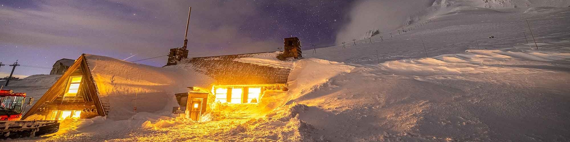 SILCOX HUT AT NIGHT IN THE SNOW