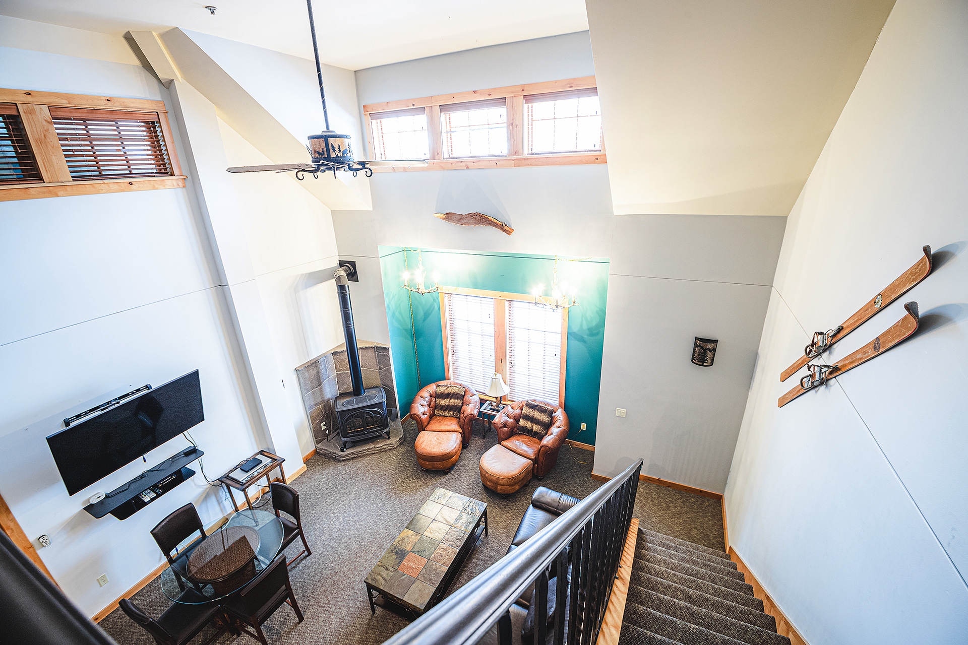 LIVING ROOM OVERHEAD