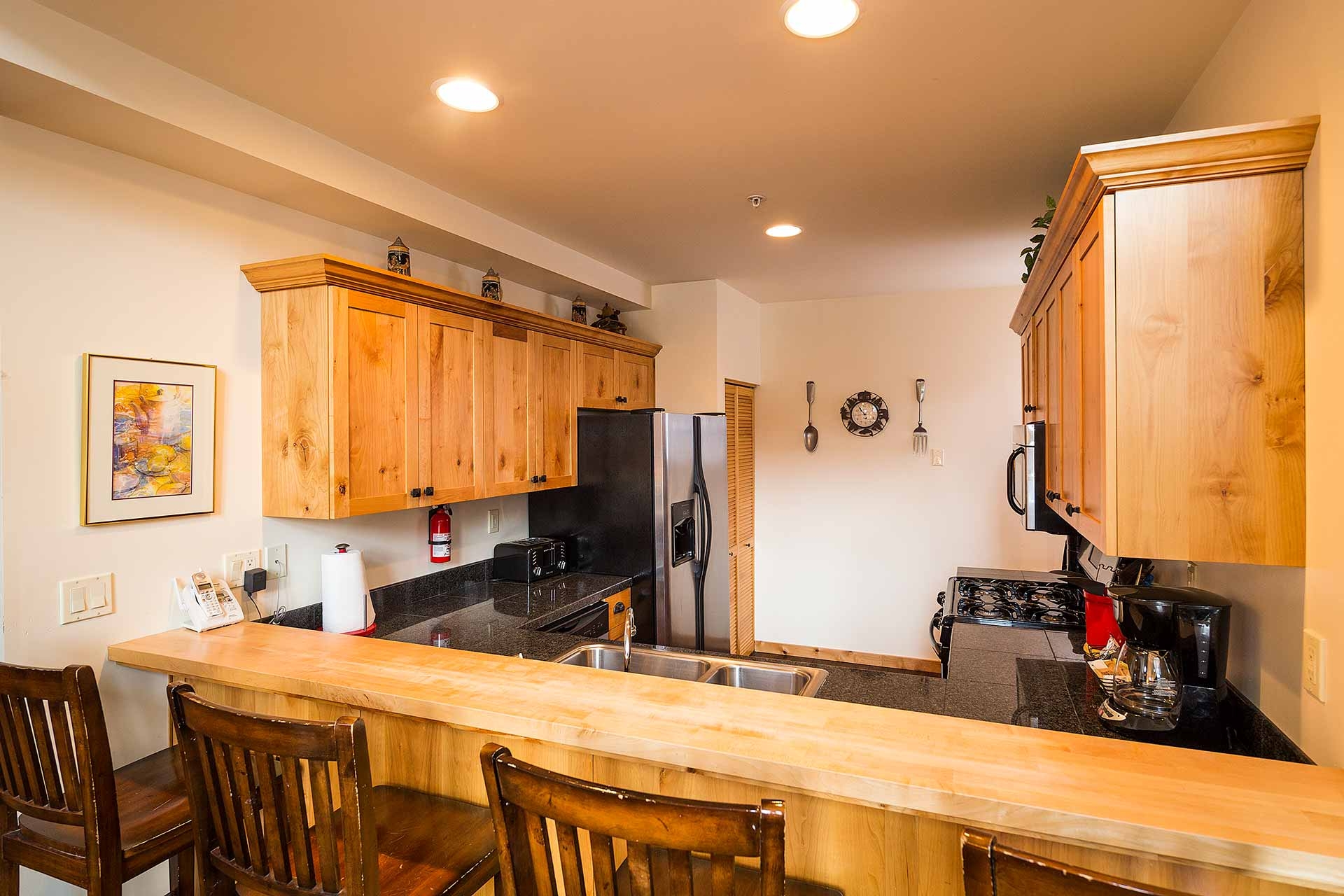 LAGC UNIT 1 KITCHEN FROM LIVING ROOM