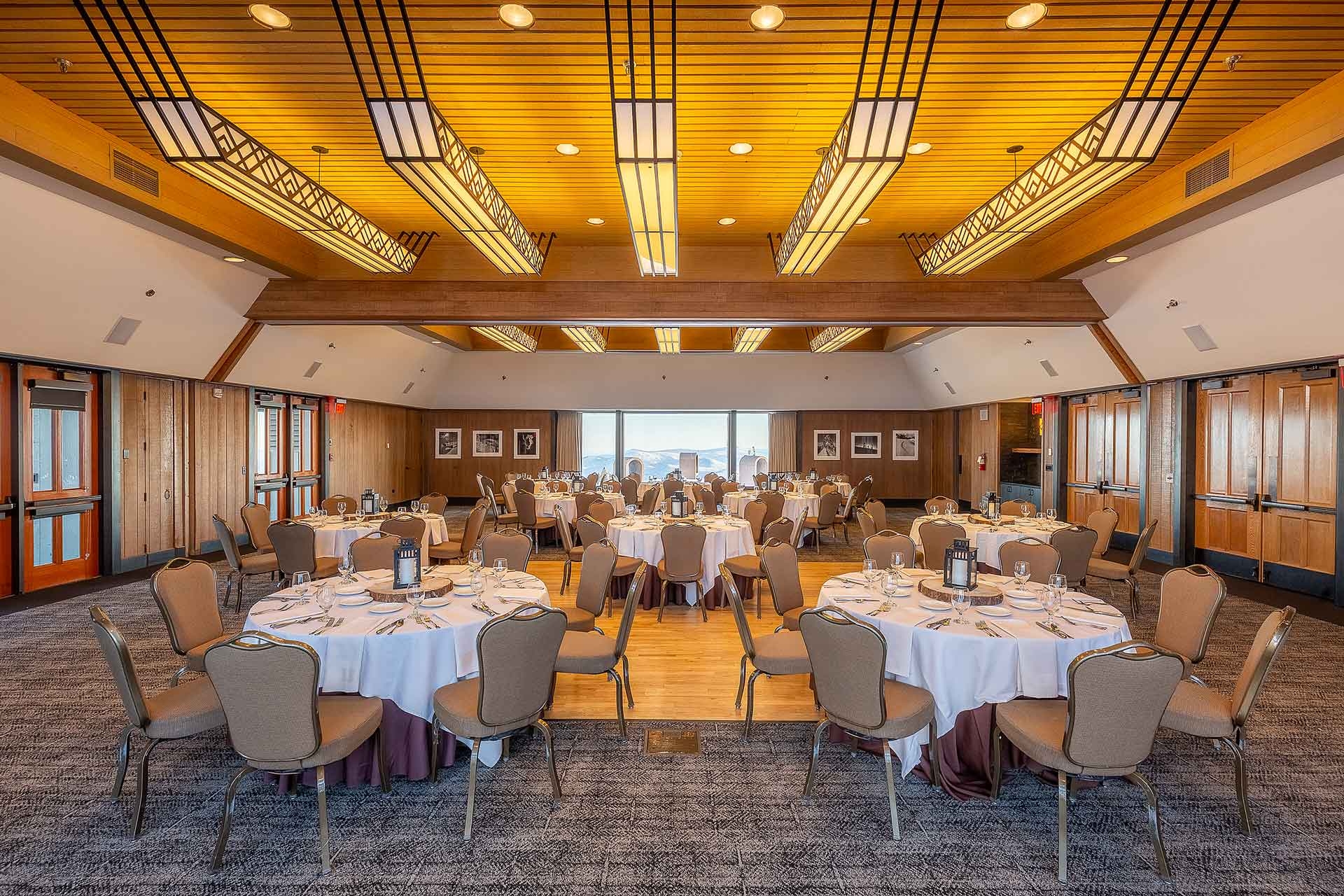 TIMBERLINE ULLMAN HALL WEDDING VENUE MT HOOD
