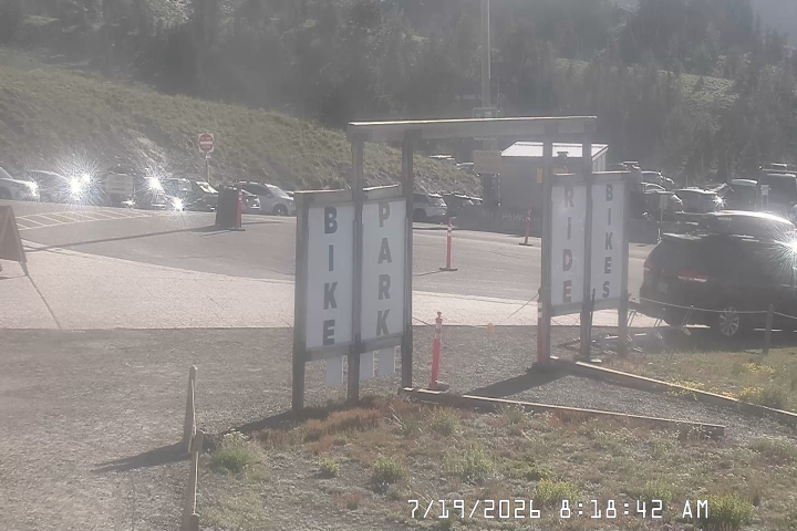 Live Feed: Bruno's Lift Camera