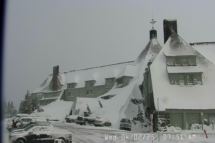 Historic Timberline Lodge Webcam - Hood River, OR